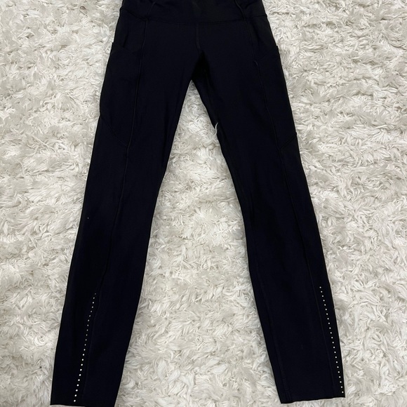 Rare Lululemon Size 4 Fast and free tight II *Lunar New Year reflective. 2019. - Picture 5 of 9